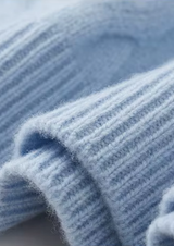 PURE EXTRA-FINE MERINO WOOL WINTERTIME CABLE CREWNECK